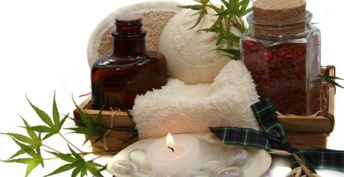 How Aromatherapy May Help Your Acne & The Essential Oils For Aromatherapy