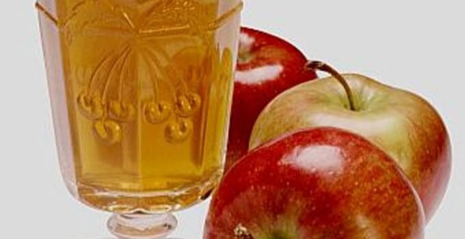 Apple Juice Diet for Body Detoxification and Weight Loss